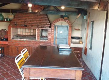 Casa · 386m² · 3 Dormitorios · Venta | Casa 3 Dorm, 2 Baños - con Quincho y Patio de 60 m² en B° Parque Horizonte - Tho