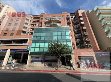Oficina comercial · 50m² · 3 Ambientes · Alquiler – Oficina de 50 m² con Espacio Libre y Privado en El Centro de Córdoba