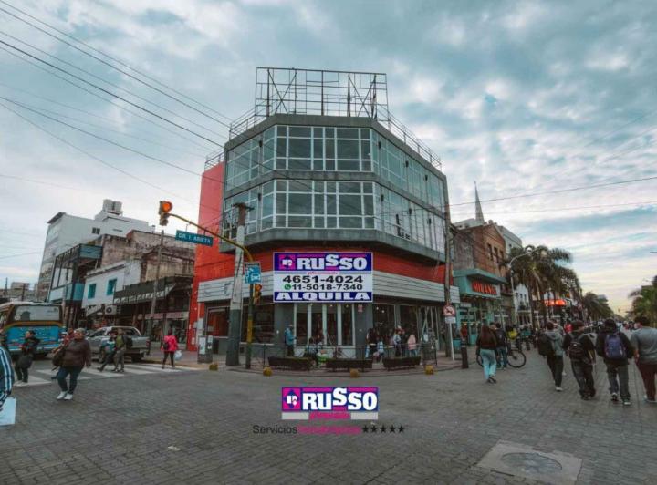 Local comercial · 570m²