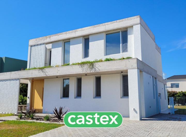 Casa · 198m² · 6 Ambientes · 2 Cocheras