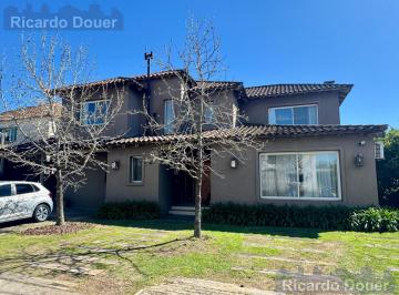 Casa · 270m² · Excelente Casa en Barrio Cerrado Las Liebres