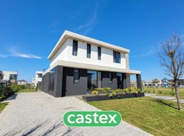 Casa · 195m² · 5 Ambientes · 2 Cocheras · Casa a Estrenar en Venta, Barrio Riberas - Puertos de Escobar