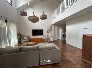 Casa · 320m² · 3 Ambientes · Alquiler Temporario 2026/2027 - Casa 4 Amb con Quincho y Piscina - Rumenco Joven