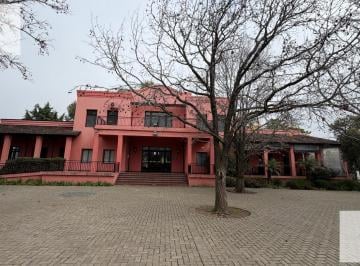 Casa · 200m² · 5 Ambientes · 3 Cocheras · Casa de 5 Ambientes Para La Venta en La Delfina Pilar