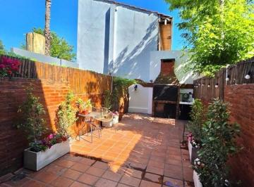 Casa · 149m² · 4 Ambientes · 1 Cochera · Triplex en Alquiler en Olivos - 3 Dorm. - Patio - Cochera - 50% Off en El Ingreso!