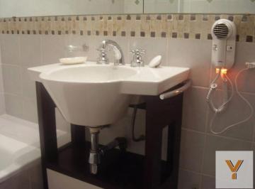 Departamento · 60m² · 3 Ambientes · Departamento en Alquiler - 2 Dorm. 1 Baño - 60 m - Recoleta
