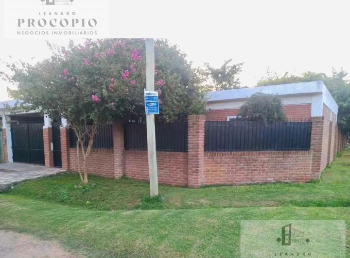 Casa · 89m² · 4 Ambientes · 2 Cocheras