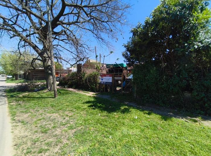 Terreno · 196m²