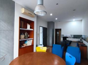 Oficina comercial · 60m² · 4 Ambientes · Oficina Amoblada Paraguay 2008