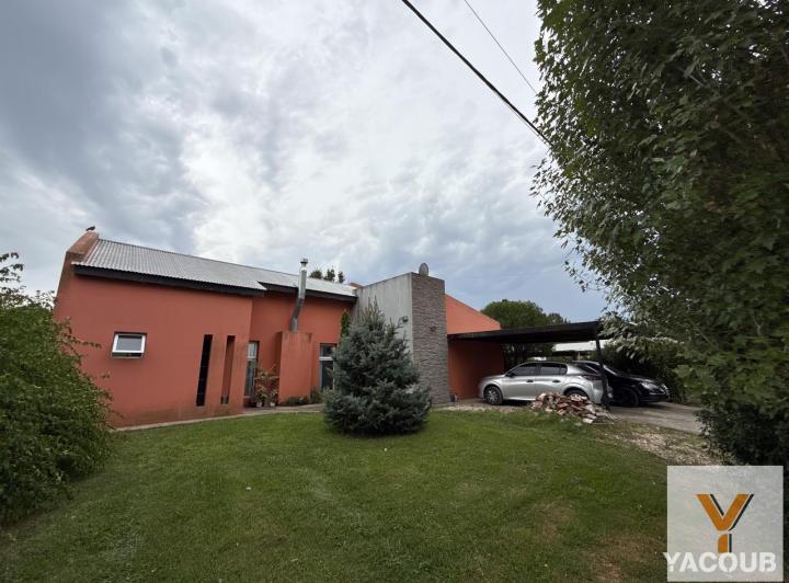 Casa · 123m² · 5 Ambientes · 2 Cocheras