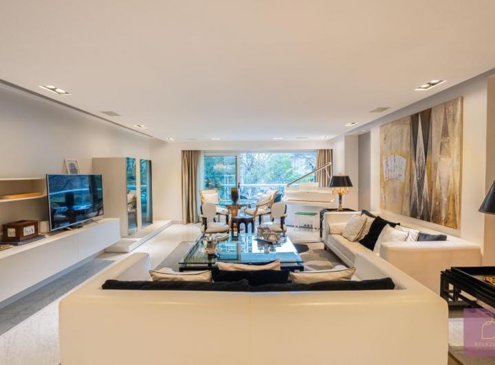 Departamento · 220m² · 3 Ambientes · 2 Cocheras