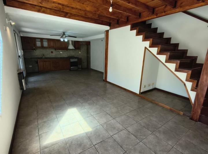 Casa · 65m² · 3 Ambientes · 1 Cochera