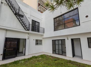 PH · 121m² · 5 Ambientes · Venta PH de 365 m² con Jardín, Terraza y Entrada Independiente en Villa Urquiza