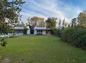 Casa · 690m² · 1 Ambiente · 1 Cochera · Dos Propiedades en un Terreno de 1380 m² en Susana