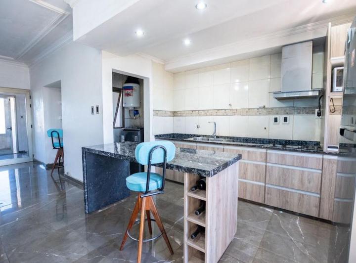 Casa · 100m² · 3 Ambientes · 2 Cocheras
