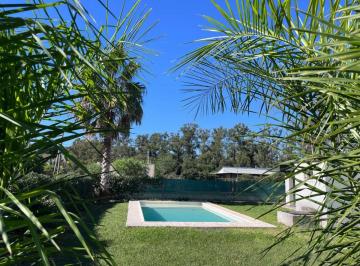 Casa de 1 ambiente, Oliveros · Casa de 400 m² con 2 Dorm. en Venta en Oliveros