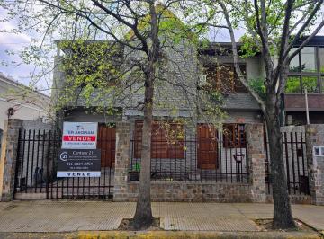 Casa · 156m² · 5 Ambientes · 1 Cochera · Chalet 5 Ambientes en Venta en Ramos Mejía