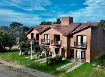 Casa · 430m² · 3 Ambientes · 5 Cocheras · Complejo de 5 Duplex Valeria del Mar