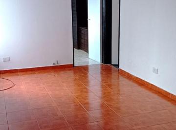 Departamento de 2 ambientes, Parque Patricios · Departamento 2 Ambientes Laterales