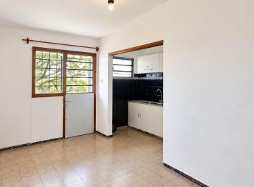 Departamento · 40m² · 3 Ambientes · Alquiler un Dormitorio y Patio Perez Castellano