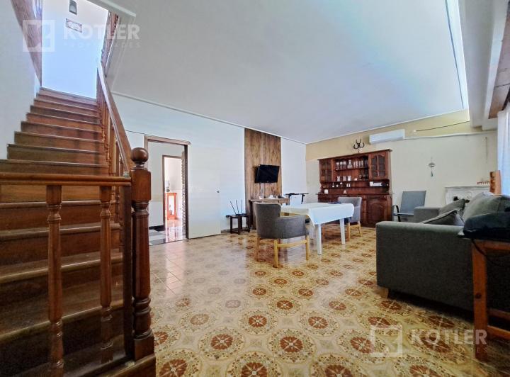 Casa · 176m² · 4 Ambientes · 2 Cocheras