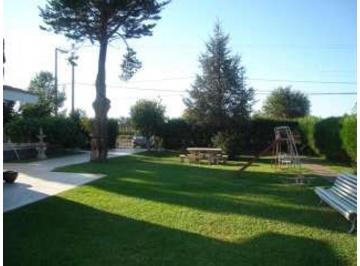 Quinta vacacional · 300m² · 4 Ambientes · 1 Cochera · Alquilo Casa Quinta en Pueblo Esther (Temporario)
