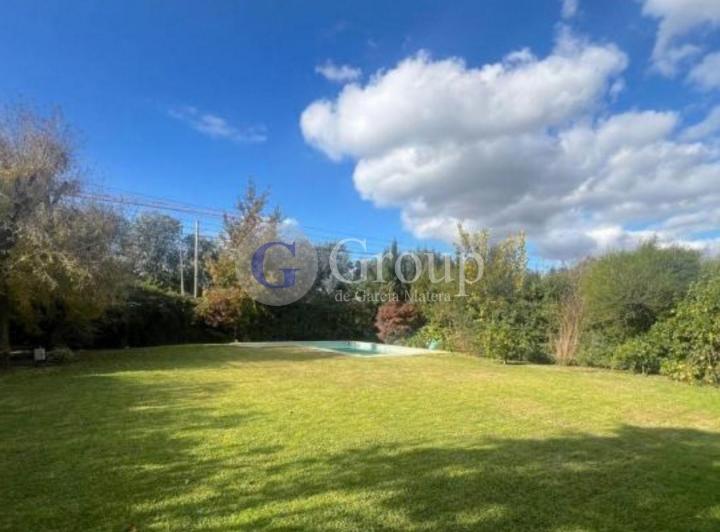 Casa · 177m² · 5 Ambientes · 4 Cocheras
