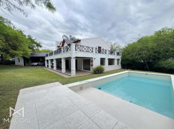 Casa · 405m² · 8 Ambientes · 2 Cocheras · Casa en El Bosque