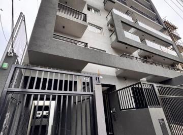 Departamento · 46m² · 2 Ambientes · Alquiler Depto 2 Amb Amoblado C/ Cochera - Caseros