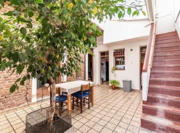 PH · 66m² · 3 Ambientes · PH en Venta de 2 Dorm. con Terraza Propia, Sin Expensas, Independiente