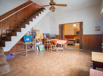 PH · 77m² · 3 Ambientes · 1 Cochera · Venta PH 3 Ambientes en Wilde con Patio y Cochera