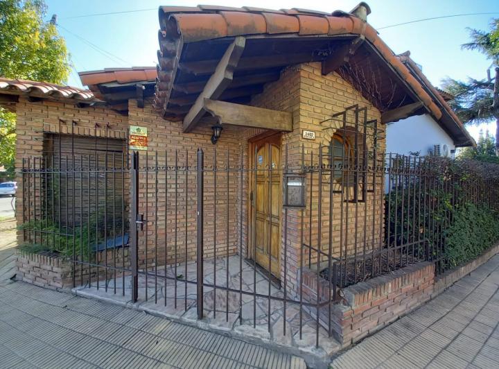 Casa · 170m² · 6 Ambientes · 1 Cochera