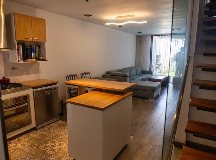 Casa · 178m² · 5 Ambientes · 1 Cochera