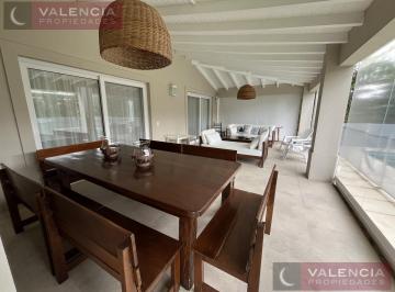 Casa · 800m² · 7 Ambientes · 5 Cocheras · Casa en Barbarita