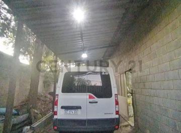 Casa · 100m² · 1 Ambiente · Venta de Lote con Galpón En Castelar Sur, Morón. Ubicada Sobre un Lote de