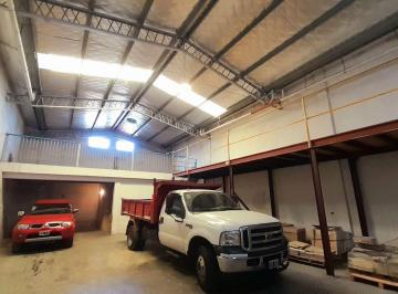 Bodega-Galpón · 360m² · 3 Ambientes · San Andrés - Amplio Galpón de 360 m² Cubiertos en Impecable Estado!