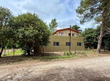 Casa · 156m² · 2 Ambientes · 1 Cochera · Venta Local + Departamento Villa Ciudad Parque