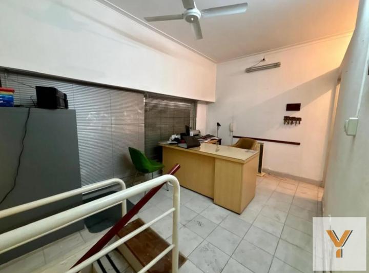 Casa · 330m² · 5 Ambientes · 1 Cochera