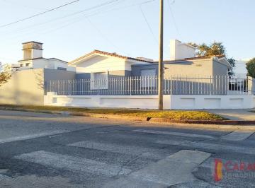 Casa · 150m² · 1 Ambiente · 2 Cocheras · Casa Reciclada 3 Dorm en Cerro de Las Rosas - Nicanor Carranza