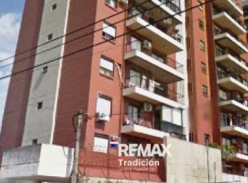 Departamento · 82m² · 4 Ambientes · 1 Cochera · Alquiler Depto Remodelado - Macrocentro - Cochera