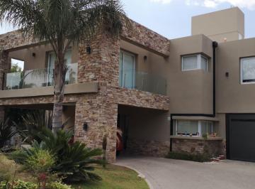Casa · 534m² · 5 Dormitorios · 4 Cocheras · Casa en San Isidro
