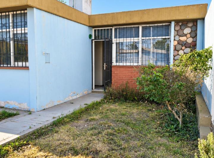 Casa · 220m² · 5 Ambientes · 2 Cocheras