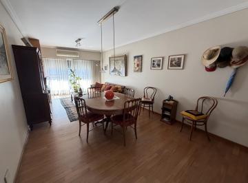 Departamento · 102m² · 4 Ambientes · 1 Cochera · Hermoso Depto en Alquiler con Cochera!