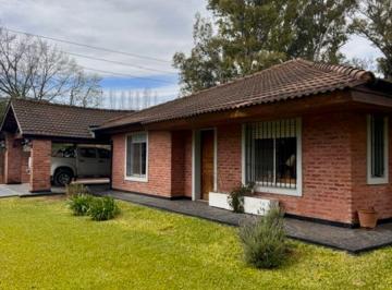 Casa de 4 ambientes, Pilar · Alquiler Tres Dorm. y Pileta con Gran Jardín en Pilar