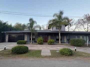 Casa · 187m² · 4 Ambientes · 4 Cocheras · Vente de Propiedad en Parque Las Naciones