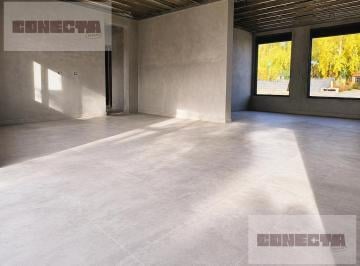 Casa · 150m² · 6 Ambientes · 1 Cochera · Casa en Venta de 3 Dorm., Patio, Cochera, Barrio Privado Canales de Plottier