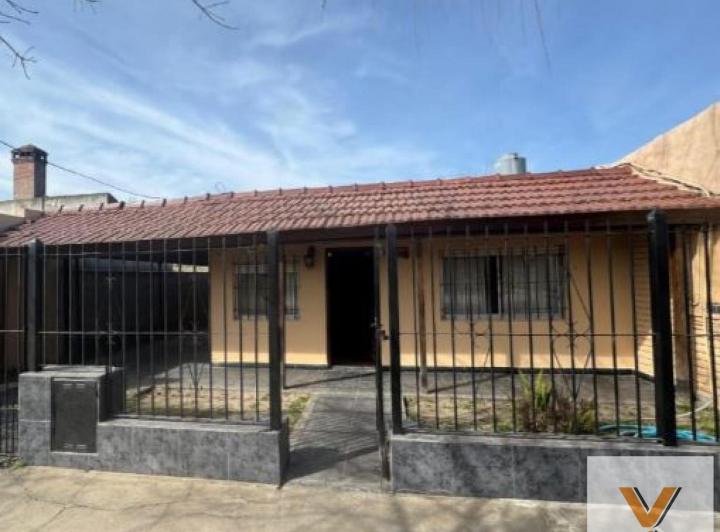 Casa · 90m² · 4 Ambientes · 1 Cochera