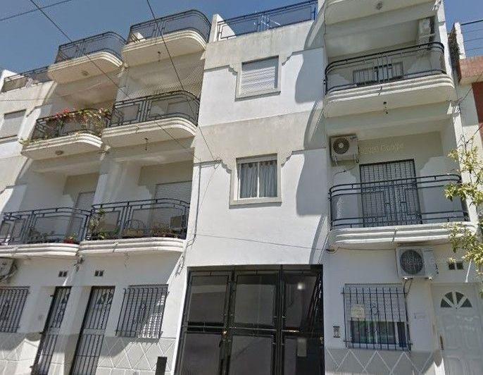 Departamento · 50m² · 2 Ambientes · 1 Cochera