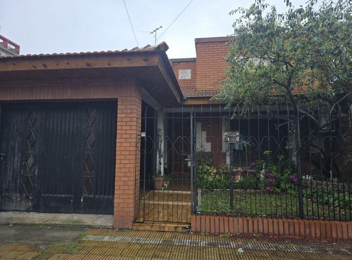 Casa · 100m² · 3 Ambientes · 1 Cochera