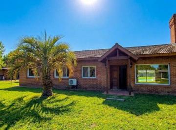 rs:ocec88xcuxzfb5aj74meubuf · Casa 5 Amb con Parque, Quincho y Pileta - Escobar